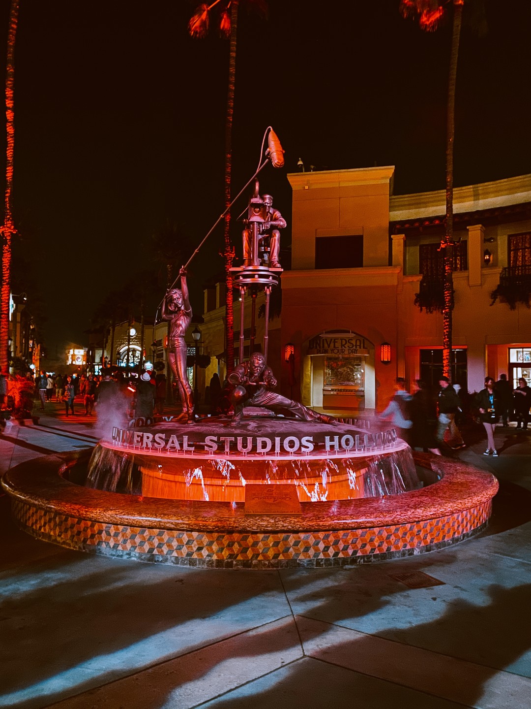 Halloween terá labirinto temático em evento de terror nos parques da  Universal